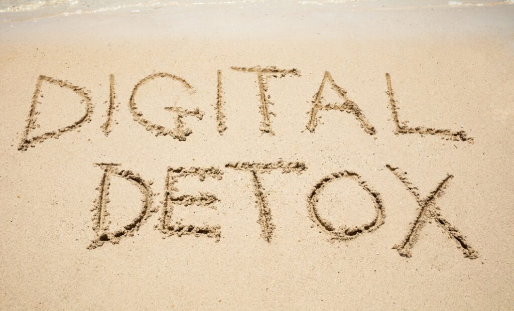Unplugging for Ultimate Relaxation: 10 Benefits of a Digital Detox Vacation